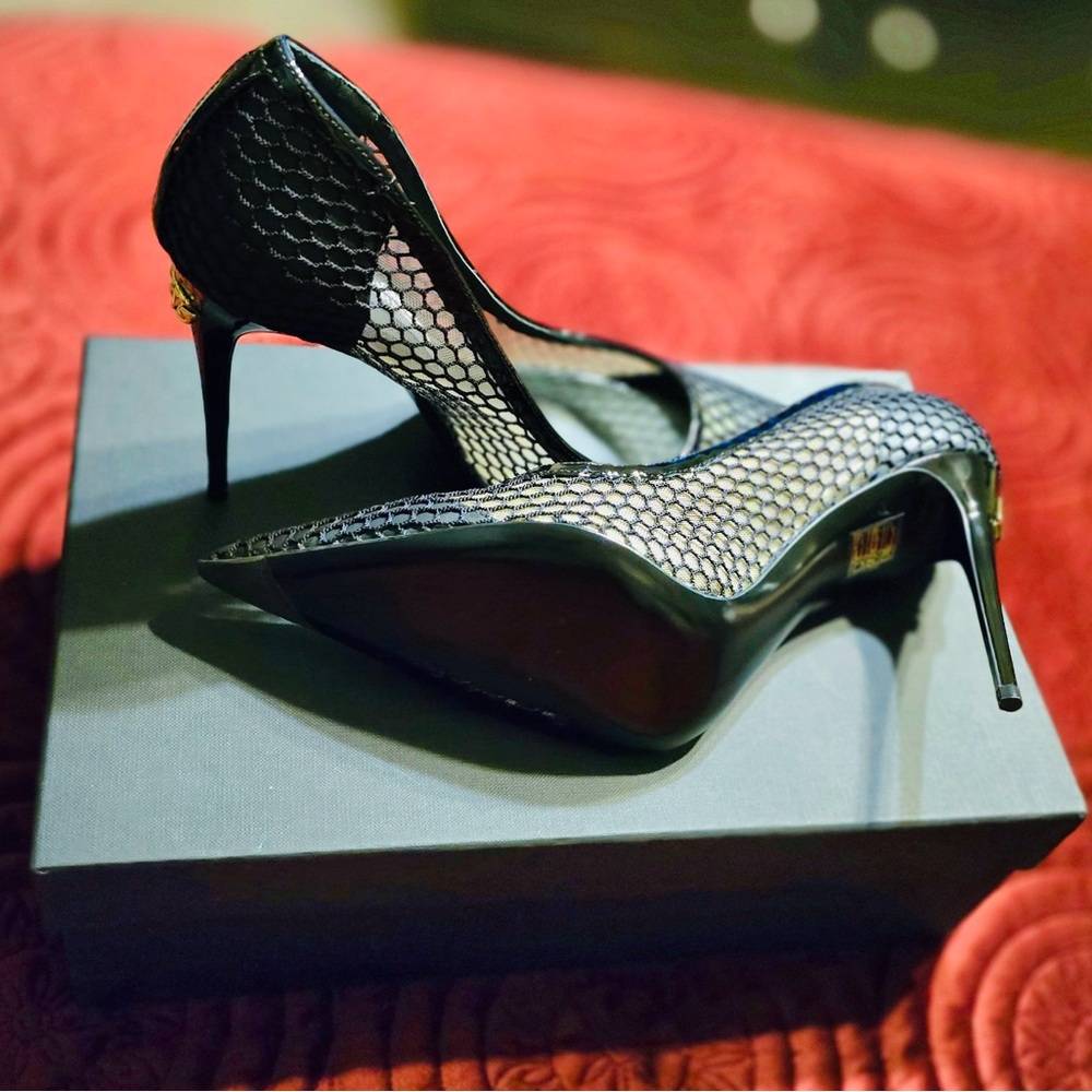 Never worn 100mm 40 Dolce & Gabbana